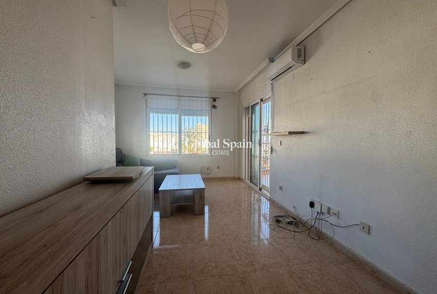 Wederverkoop - APPARTEMENT -
TORREVIEJA - Costa Blanca
