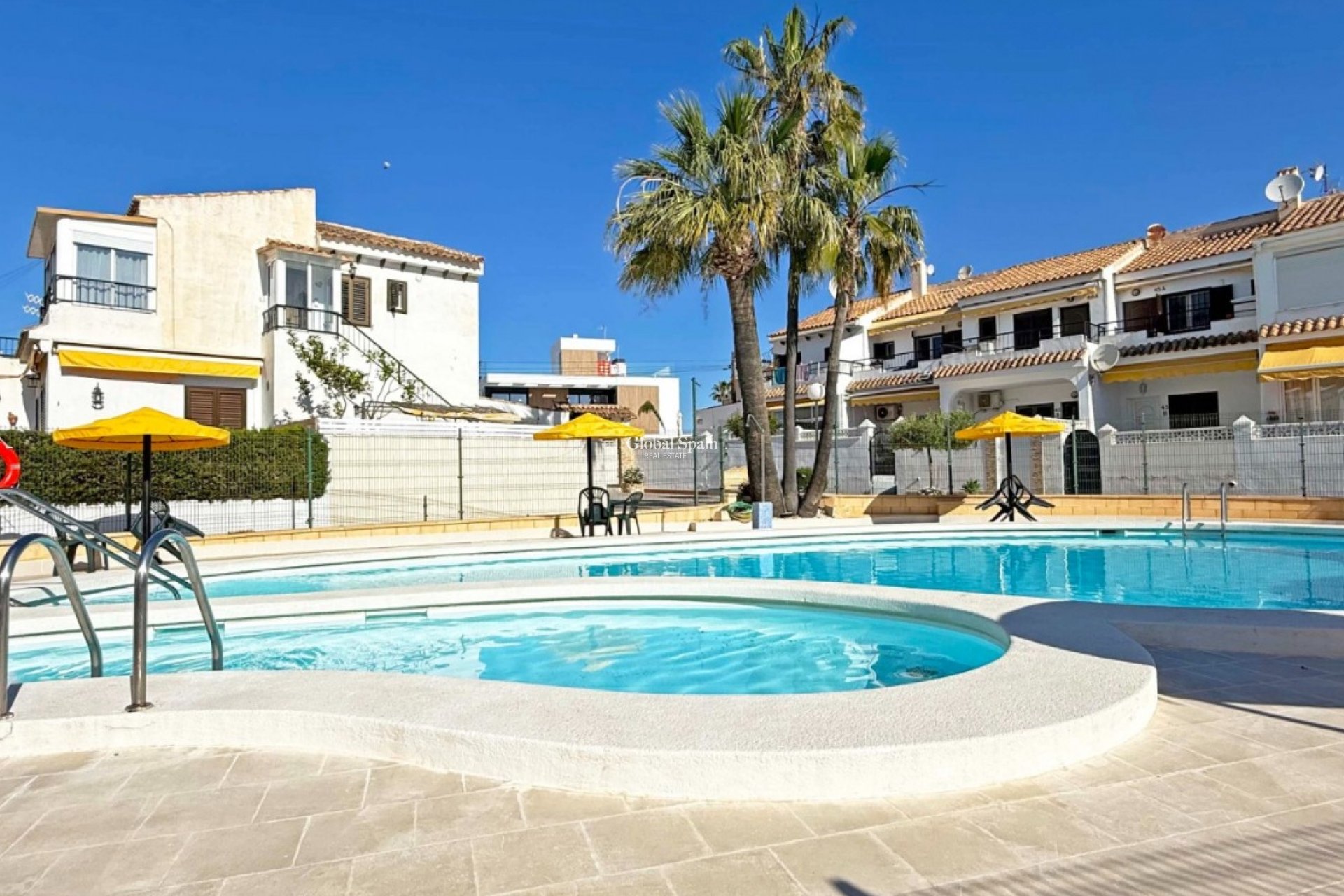Wederverkoop - APPARTEMENT -
TORREVIEJA - Costa Blanca