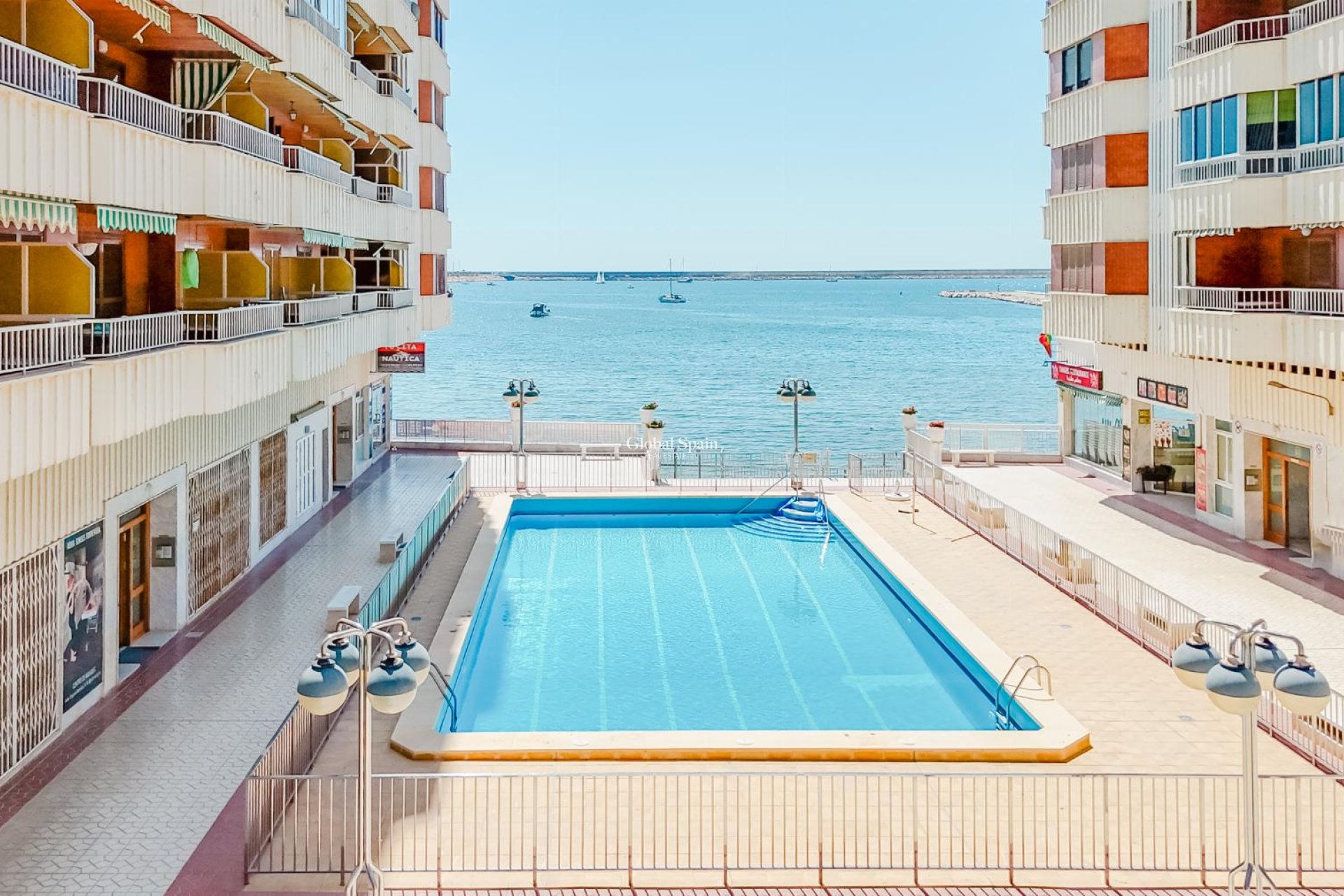 Wederverkoop - APPARTEMENT -
TORREVIEJA - Costa Blanca