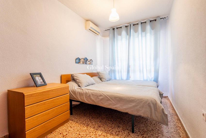 Wederverkoop - APPARTEMENT -
TORREVIEJA - Costa Blanca