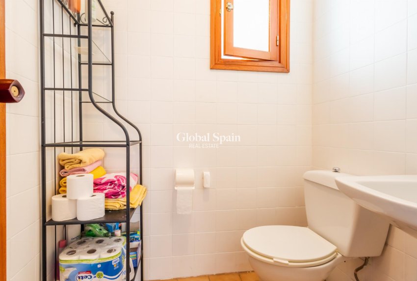 Wederverkoop - APPARTEMENT -
TORREVIEJA - Costa Blanca