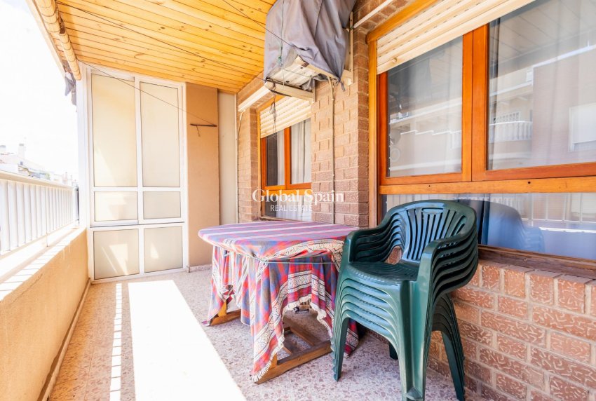 Wederverkoop - APPARTEMENT -
TORREVIEJA - Costa Blanca