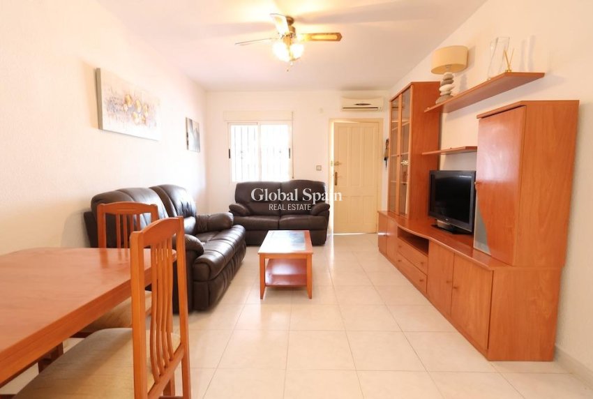 Wederverkoop - APPARTEMENT -
TORREVIEJA - Costa Blanca