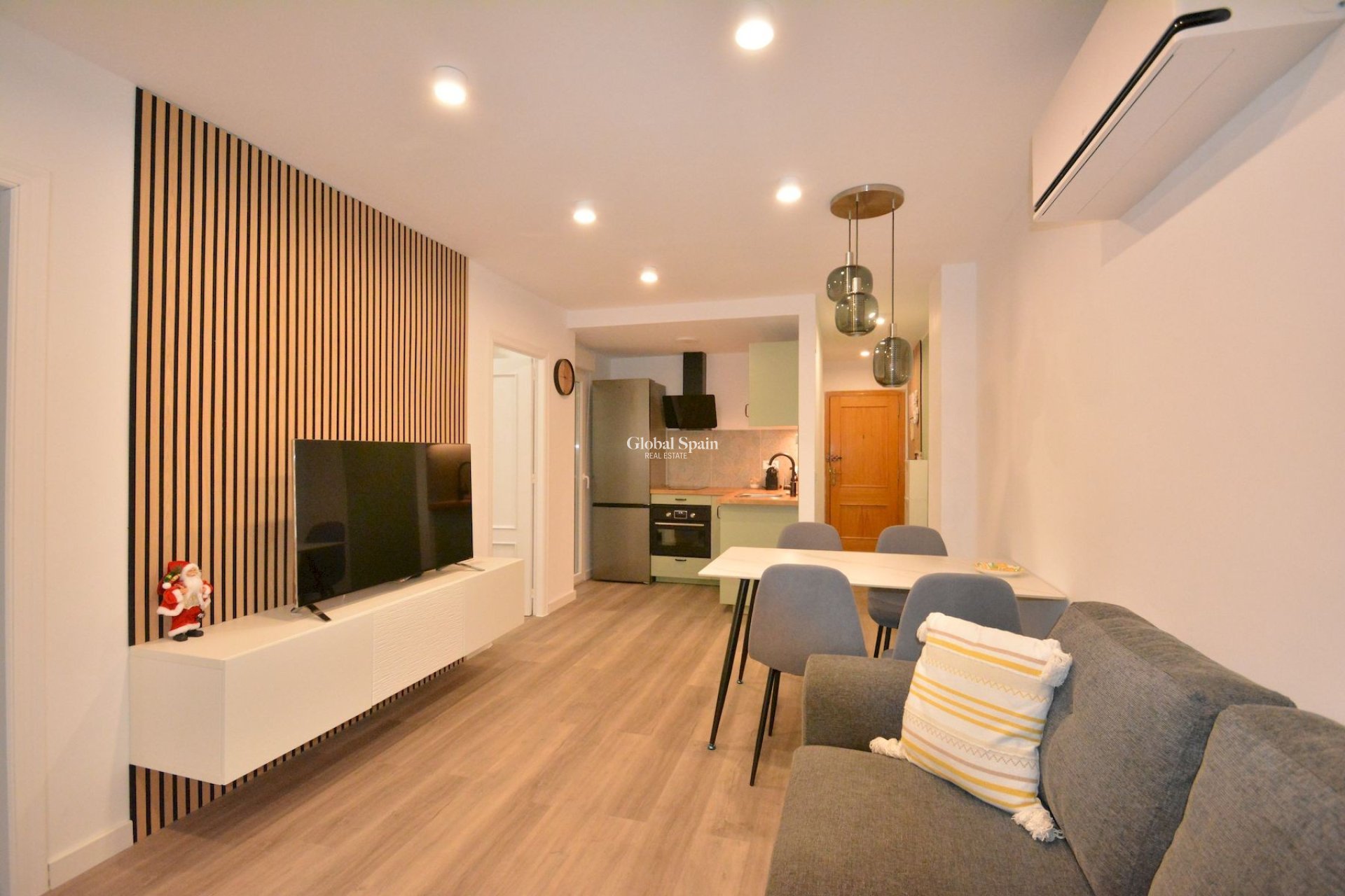 Wederverkoop - APPARTEMENT -
TORREVIEJA - Costa Blanca