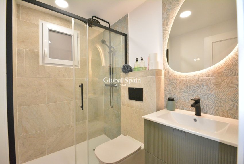 Wederverkoop - APPARTEMENT -
TORREVIEJA - Costa Blanca