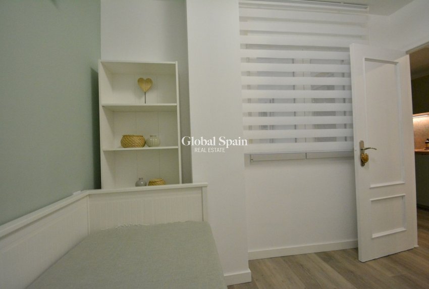 Wederverkoop - APPARTEMENT -
TORREVIEJA - Costa Blanca