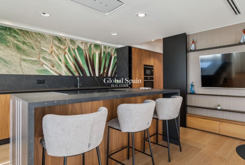 Wederverkoop - APPARTEMENT -
TORREVIEJA - Costa Blanca