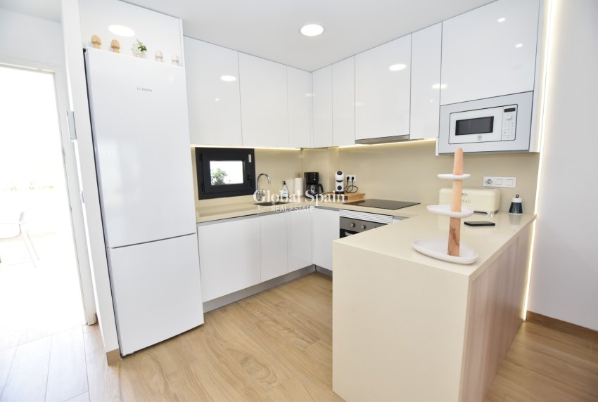 Wederverkoop - APPARTEMENT -
TORREVIEJA - Costa Blanca