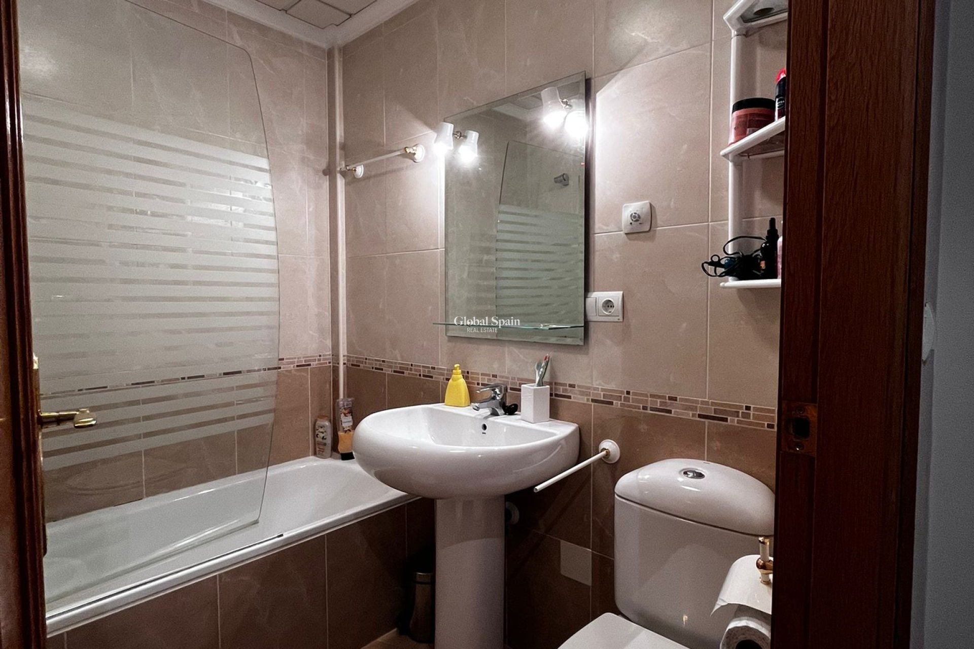 Wederverkoop - APPARTEMENT -
TORREVIEJA - Costa Blanca