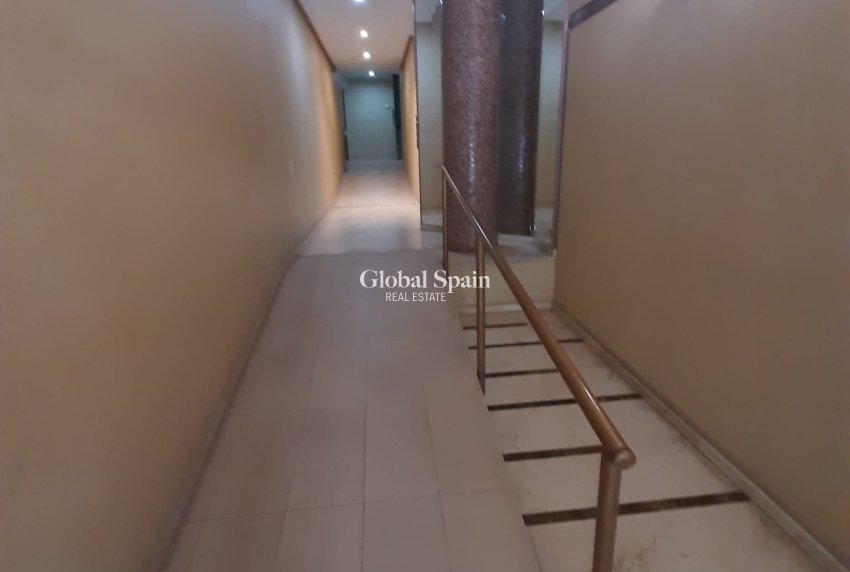 Wederverkoop - APPARTEMENT -
TORREVIEJA - Costa Blanca