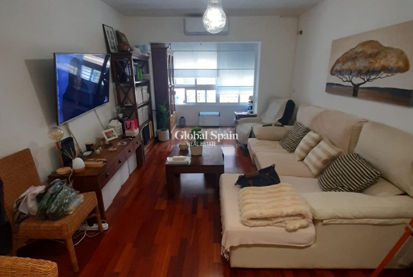 Wederverkoop - APPARTEMENT -
TORREVIEJA - Costa Blanca