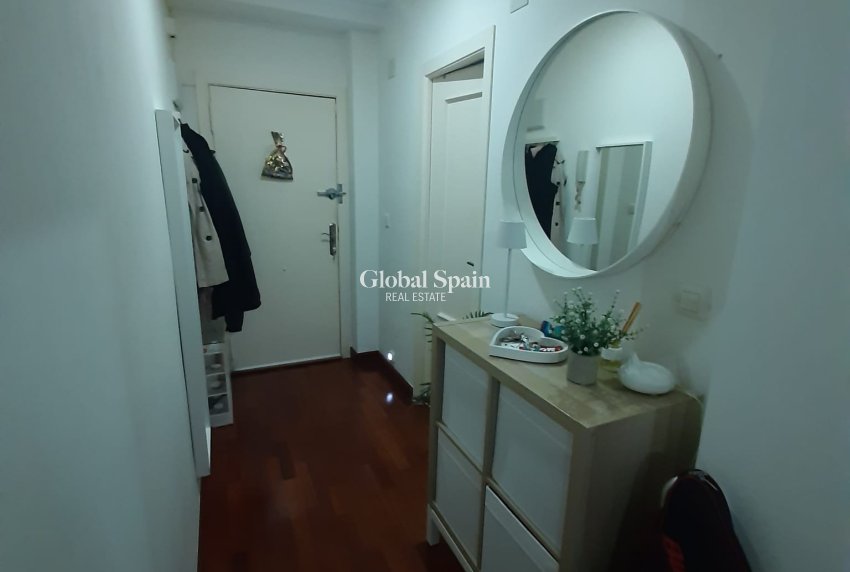 Wederverkoop - APPARTEMENT -
TORREVIEJA - Costa Blanca