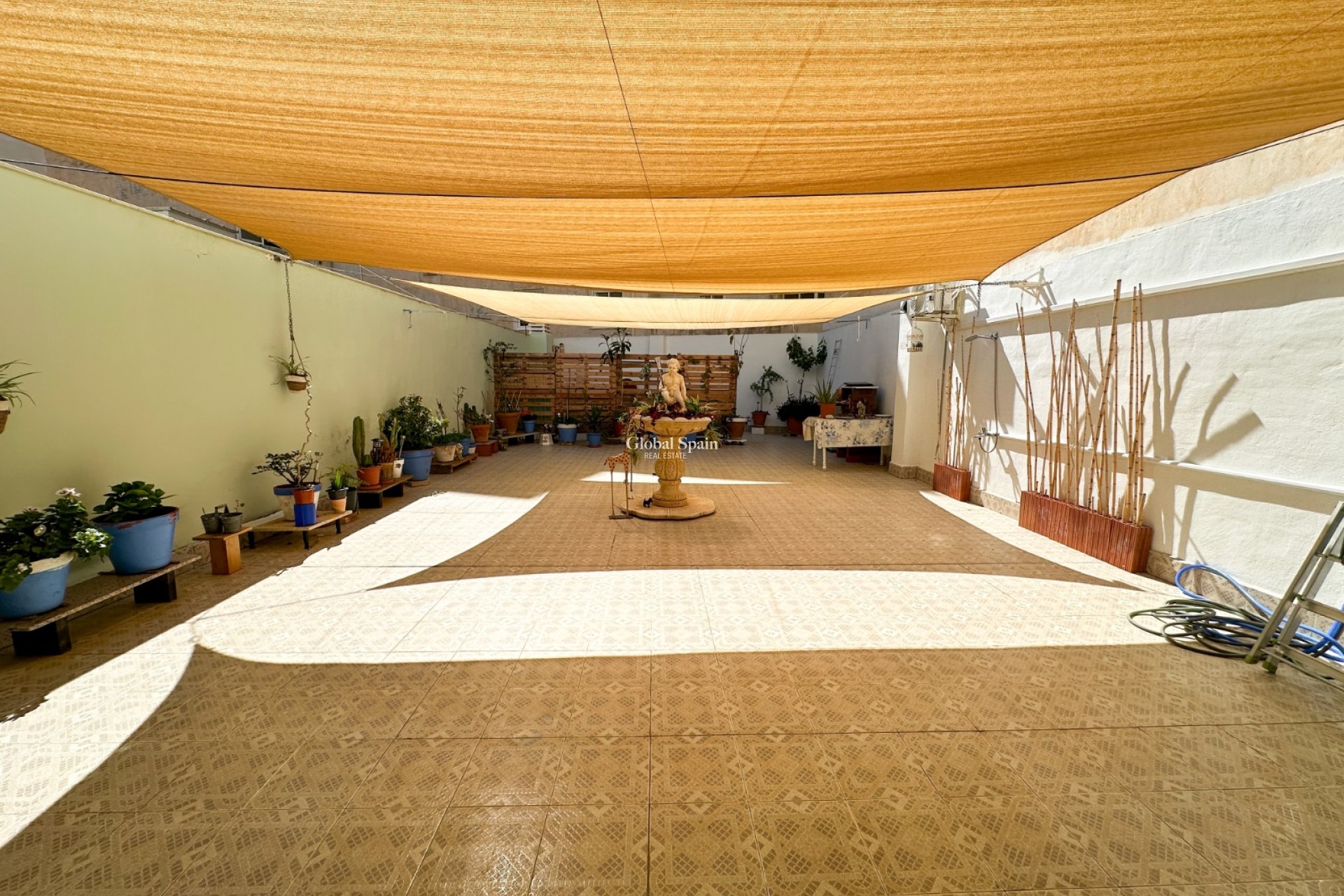 Wederverkoop - APPARTEMENT -
TORREVIEJA - Costa Blanca