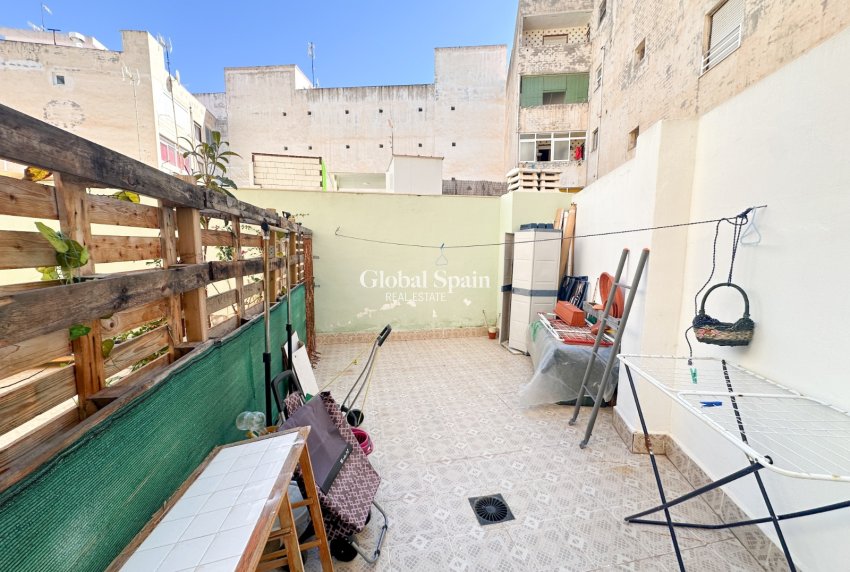 Wederverkoop - APPARTEMENT -
TORREVIEJA - Costa Blanca