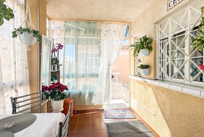 Wederverkoop - APPARTEMENT -
TORREVIEJA - Costa Blanca