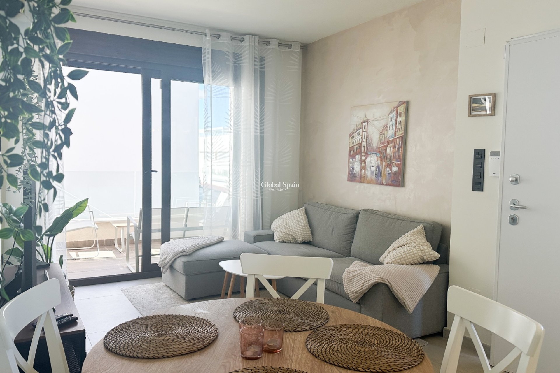 Wederverkoop - APPARTEMENT -
TORREVIEJA - Costa Blanca