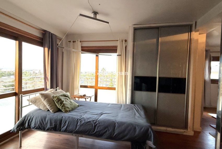 Wederverkoop - APPARTEMENT -
TORREVIEJA - Costa Blanca