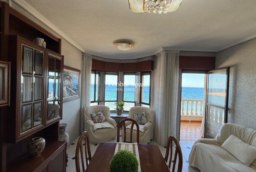 Wederverkoop - APPARTEMENT -
TORREVIEJA - Costa Blanca