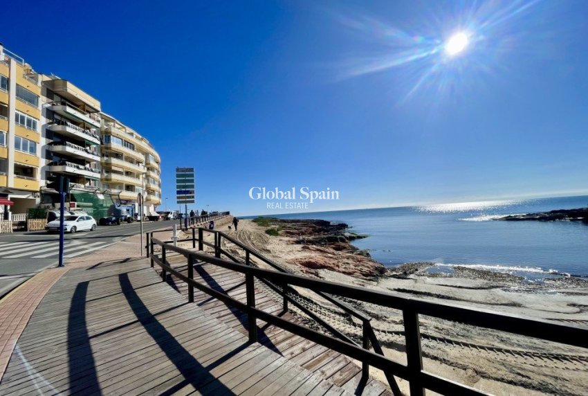 Wederverkoop - APPARTEMENT -
TORREVIEJA - Costa Blanca