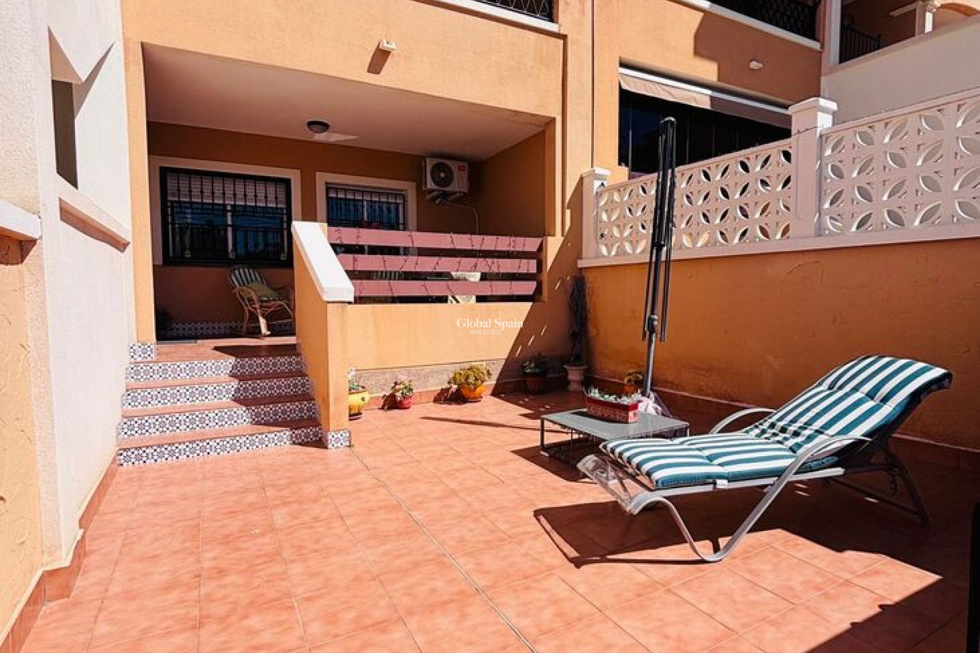 Wederverkoop - APPARTEMENT -
TORREVIEJA - Costa Blanca