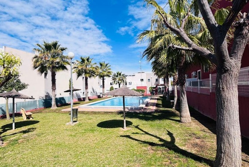 Wederverkoop - APPARTEMENT -
TORREVIEJA - Costa Blanca