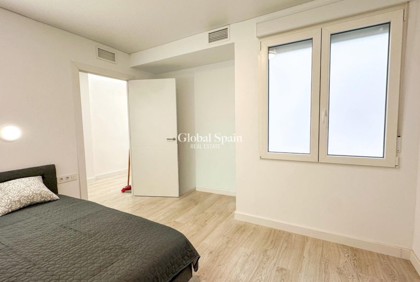 Wederverkoop - APPARTEMENT -
TORREVIEJA - Costa Blanca