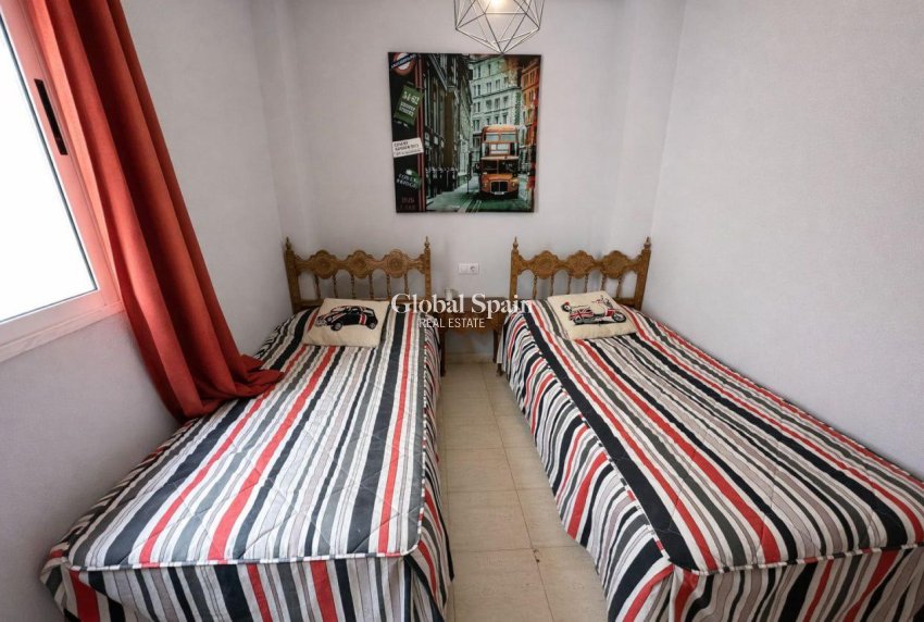 Wederverkoop - APPARTEMENT -
TORREVIEJA - Costa Blanca