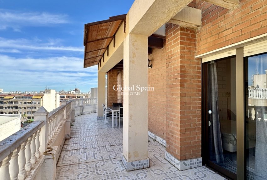 Wederverkoop - APPARTEMENT -
TORREVIEJA - Costa Blanca