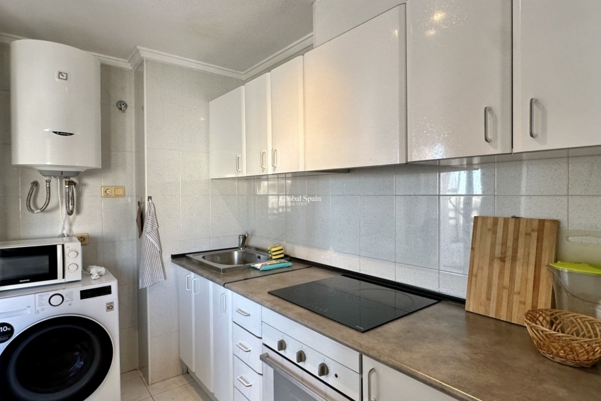 Wederverkoop - APPARTEMENT -
TORREVIEJA - Costa Blanca