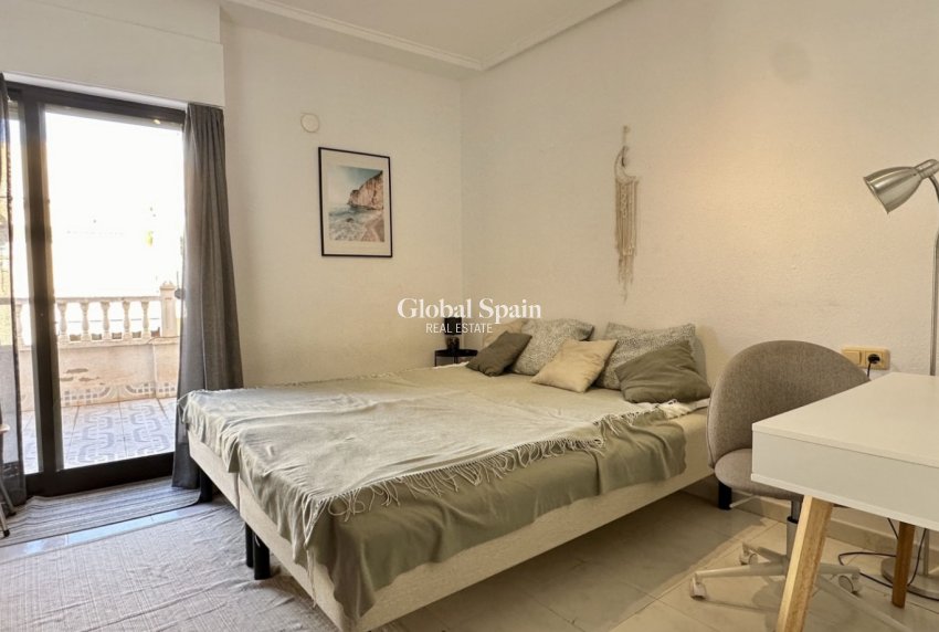 Wederverkoop - APPARTEMENT -
TORREVIEJA - Costa Blanca