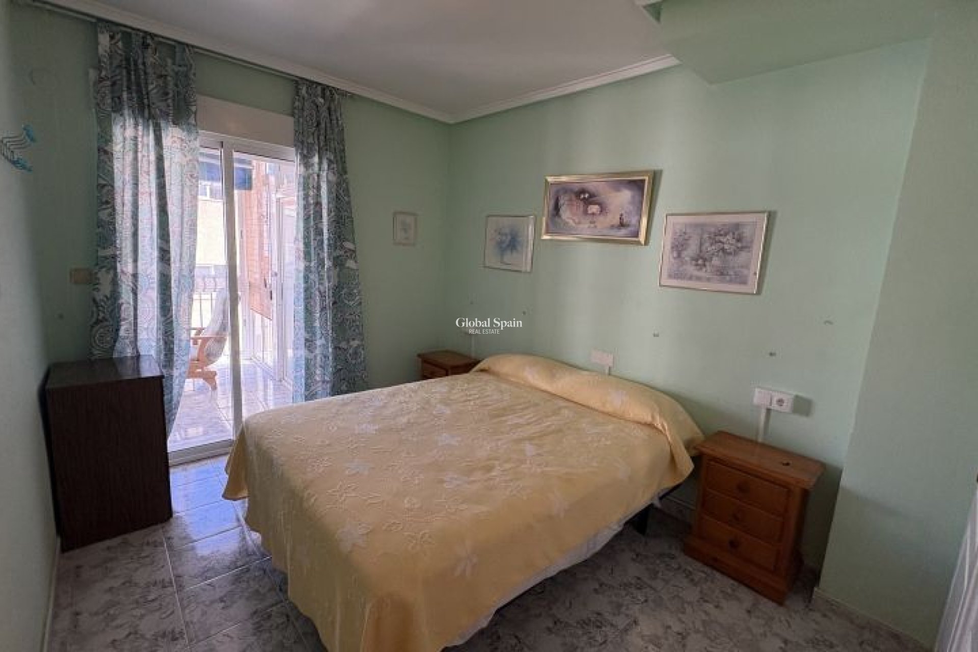 Wederverkoop - APPARTEMENT -
TORREVIEJA - Costa Blanca