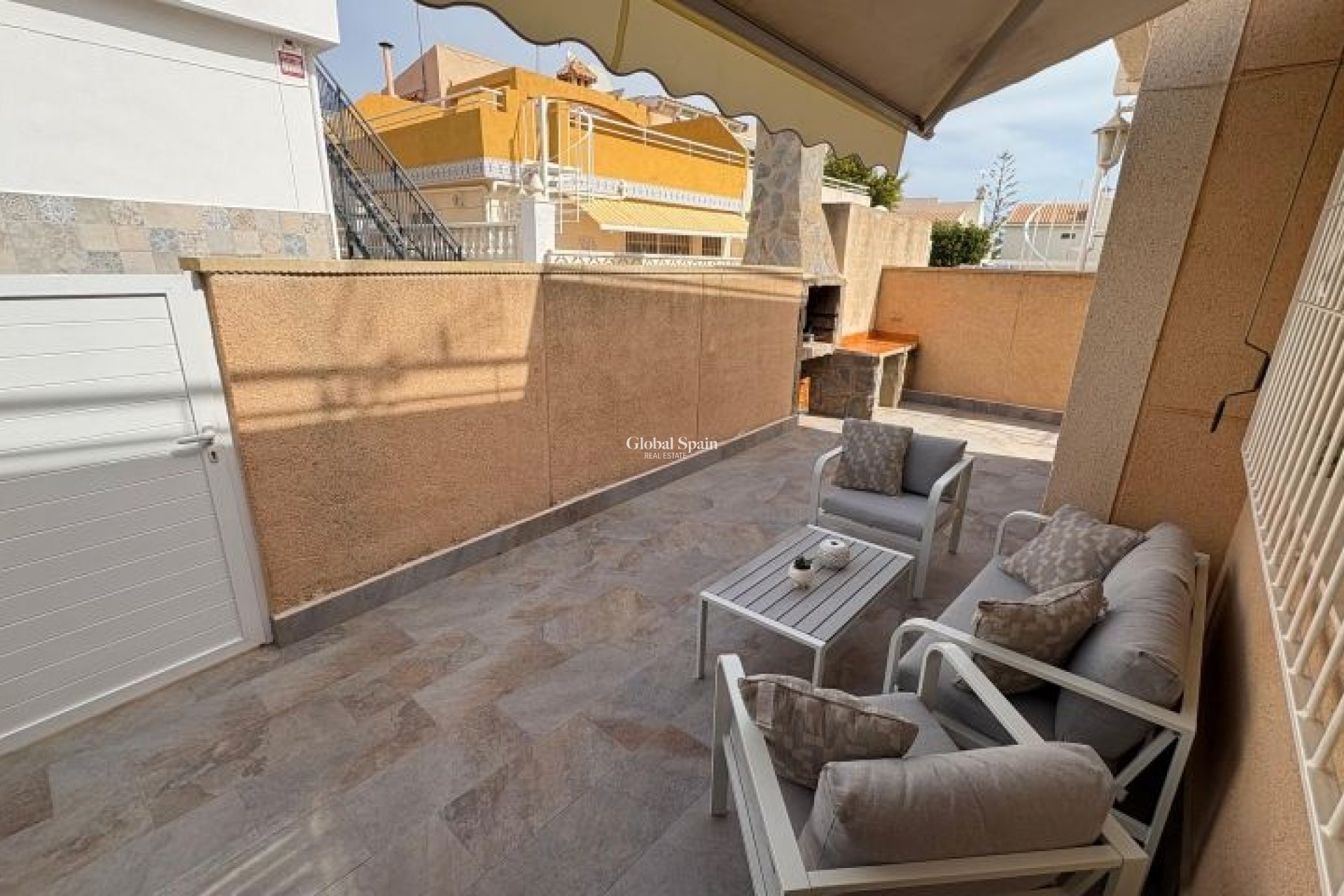 Wederverkoop - APPARTEMENT -
TORREVIEJA - Costa Blanca