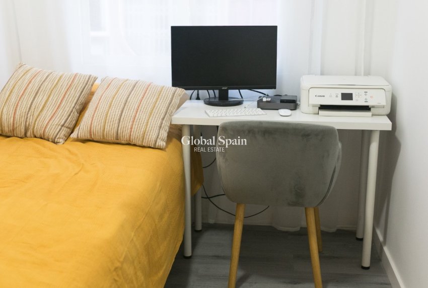 Wederverkoop - APPARTEMENT -
TORREVIEJA - Costa Blanca