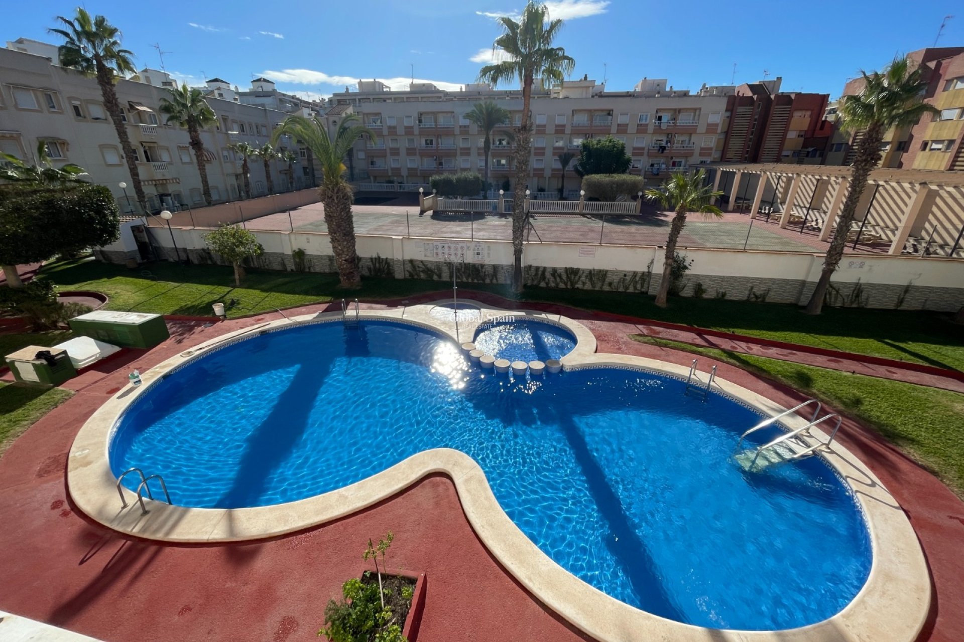 Wederverkoop - APPARTEMENT -
TORREVIEJA - Costa Blanca