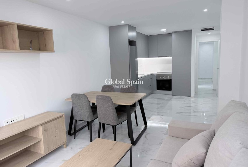 Wederverkoop - APPARTEMENT -
TORREVIEJA - Costa Blanca