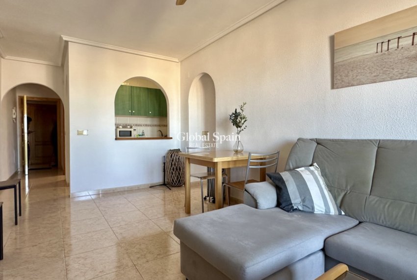 Wederverkoop - APPARTEMENT -
TORREVIEJA - Costa Blanca