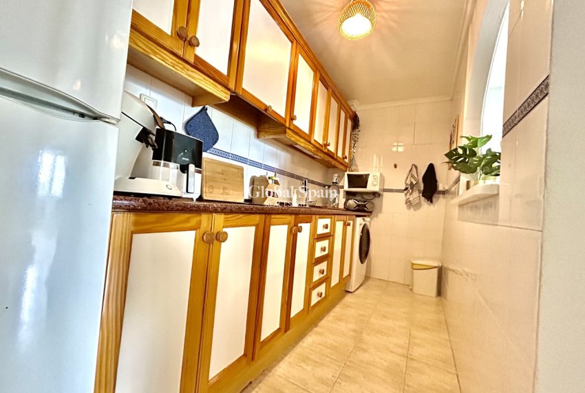 Wederverkoop - APPARTEMENT -
TORREVIEJA - Costa Blanca