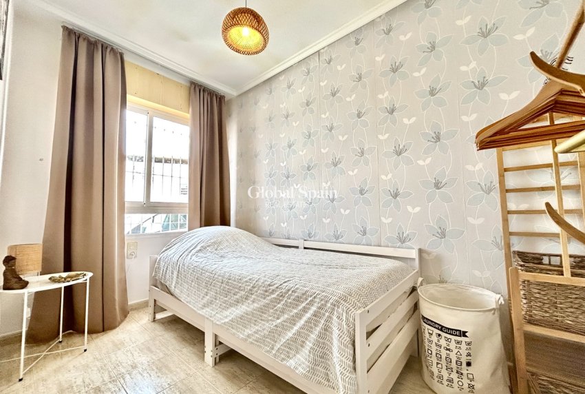 Wederverkoop - APPARTEMENT -
TORREVIEJA - Costa Blanca