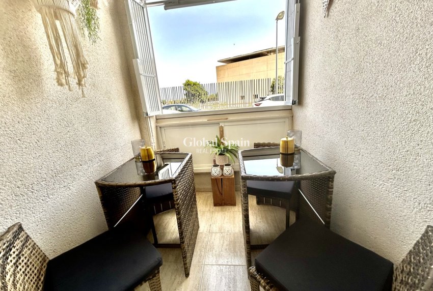 Wederverkoop - APPARTEMENT -
TORREVIEJA - Costa Blanca