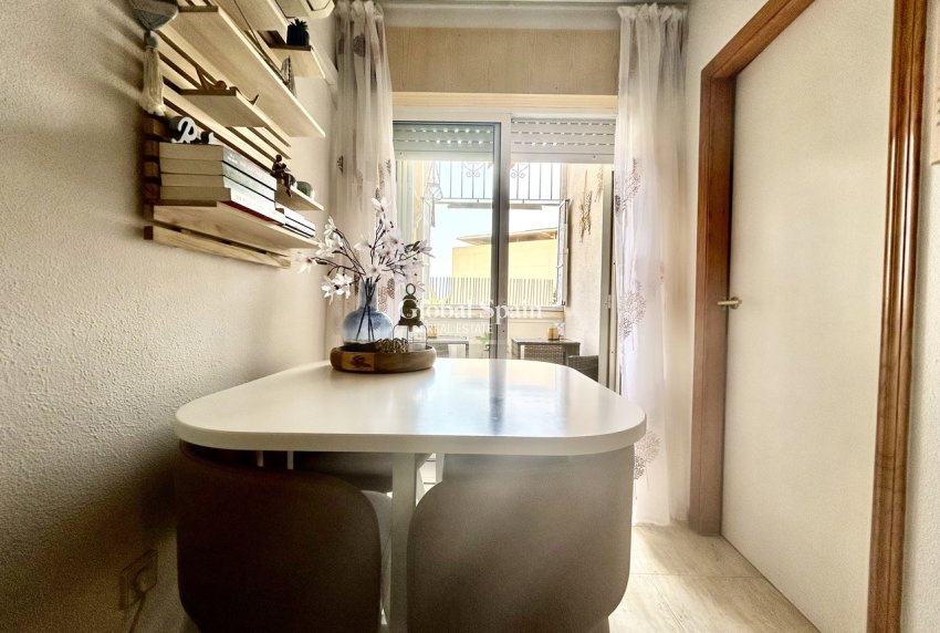 Wederverkoop - APPARTEMENT -
TORREVIEJA - Costa Blanca