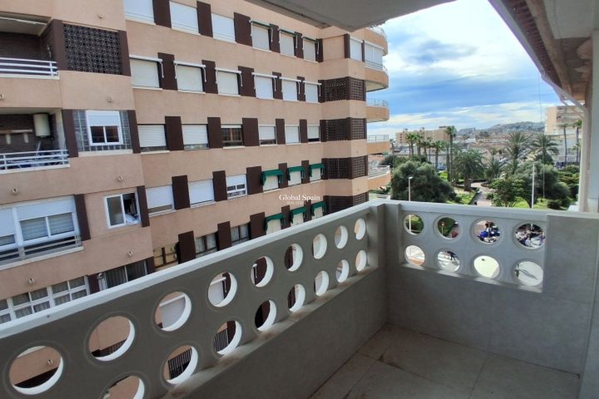 Wederverkoop - APPARTEMENT -
TORREVIEJA - Costa Blanca