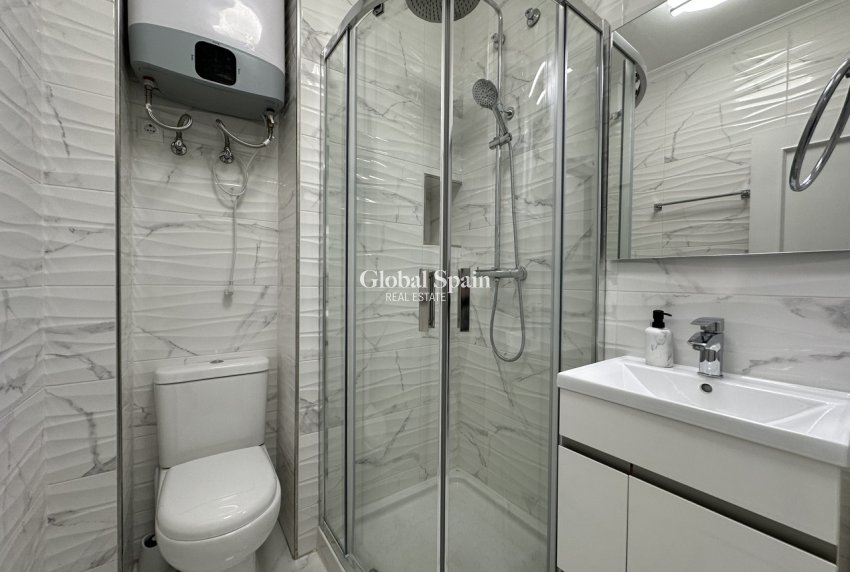 Wederverkoop - APPARTEMENT -
TORREVIEJA - Costa Blanca