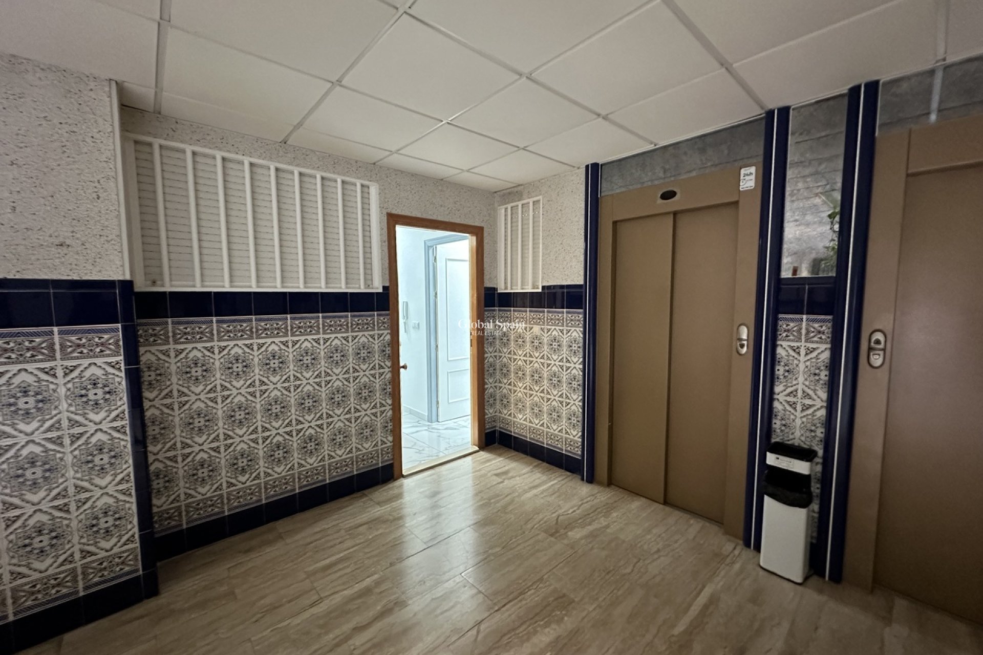 Wederverkoop - APPARTEMENT -
TORREVIEJA - Costa Blanca
