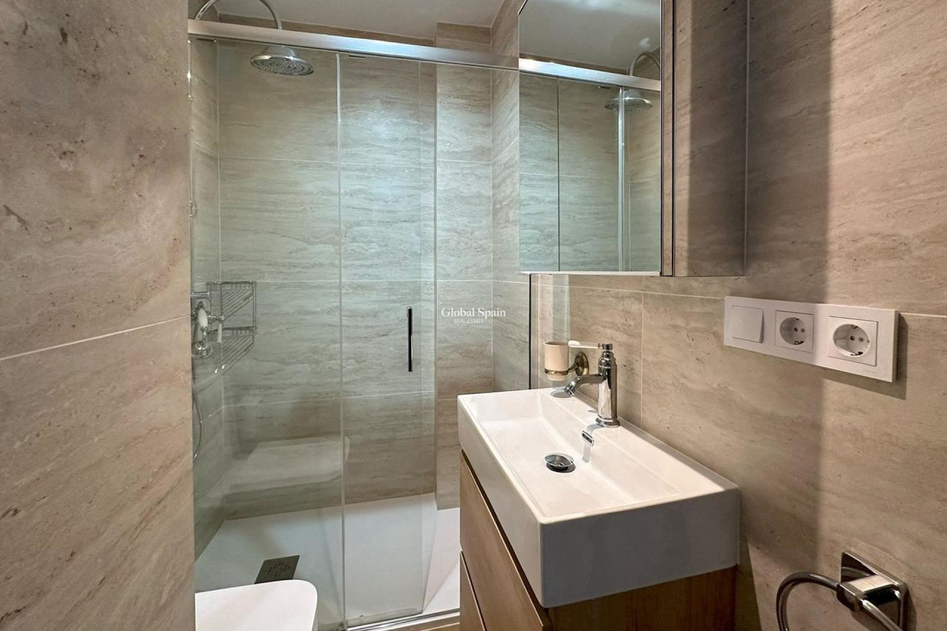 Wederverkoop - APPARTEMENT -
TORREVIEJA - Costa Blanca