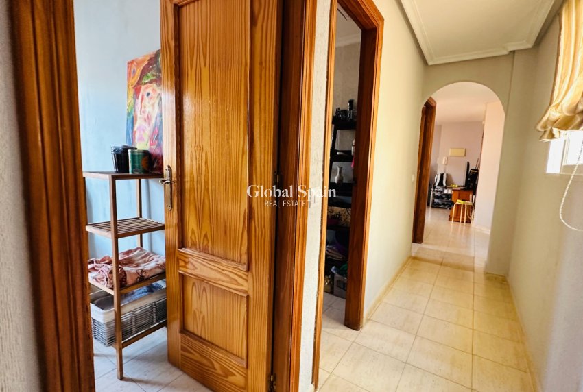 Wederverkoop - APPARTEMENT -
TORREVIEJA - Costa Blanca