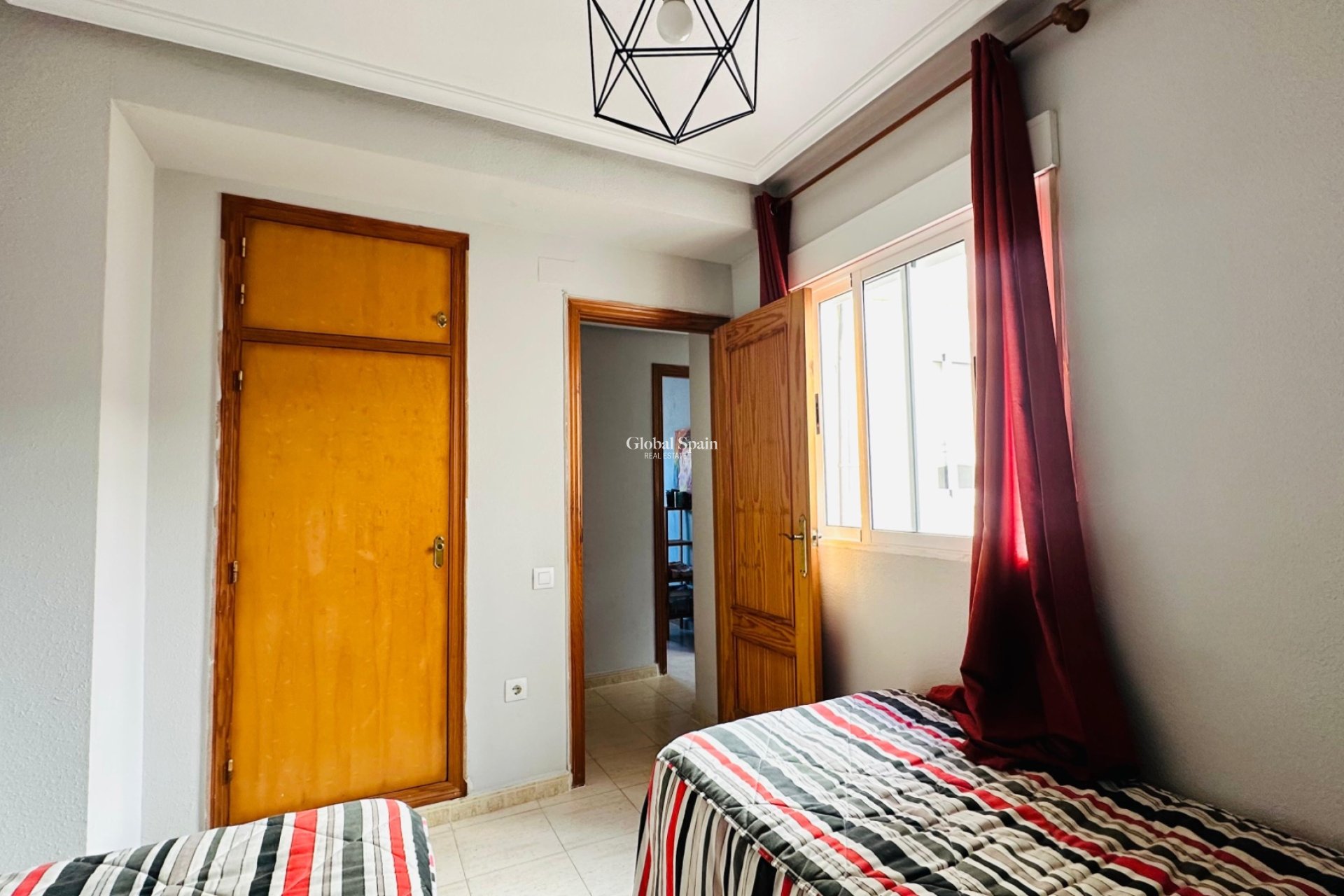 Wederverkoop - APPARTEMENT -
TORREVIEJA - Costa Blanca