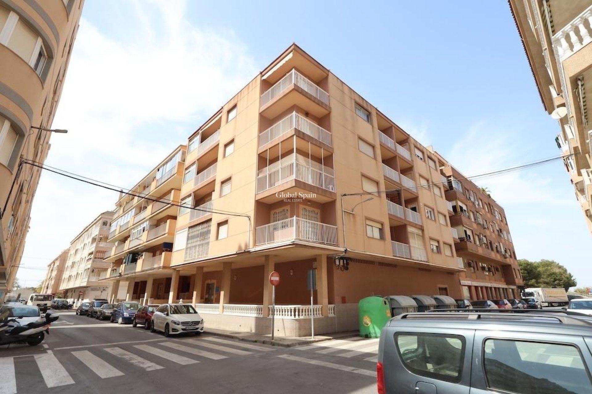 Wederverkoop - APPARTEMENT -
TORREVIEJA - Costa Blanca