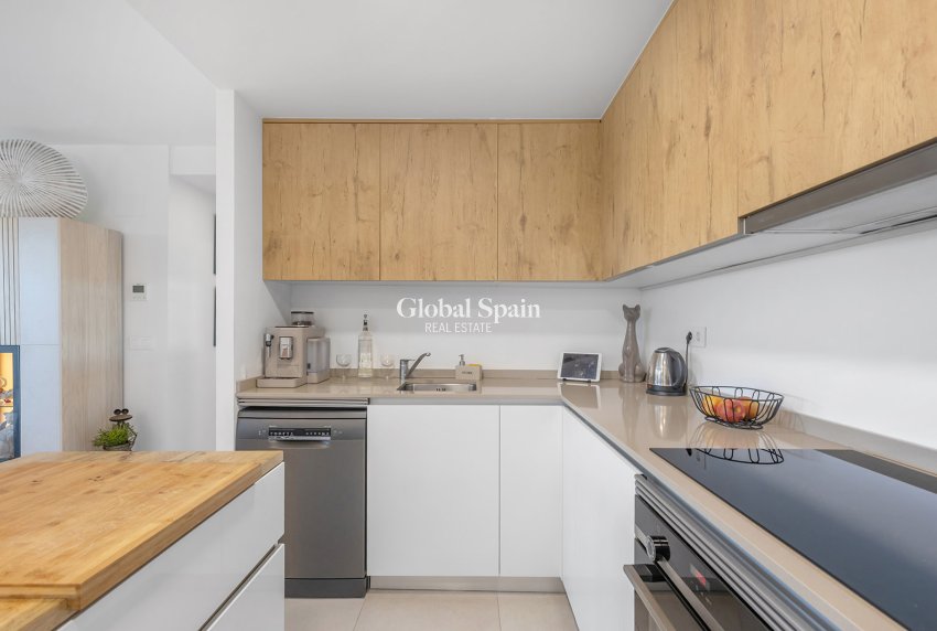 Wederverkoop - APPARTEMENT -
TORREVIEJA - Costa Blanca