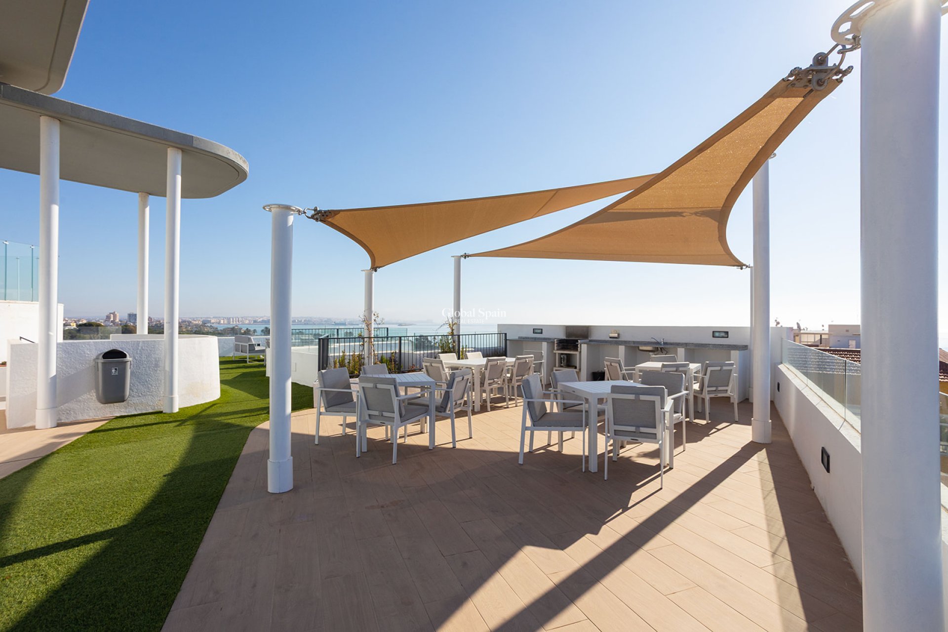 Wederverkoop - APPARTEMENT -
TORREVIEJA - Costa Blanca