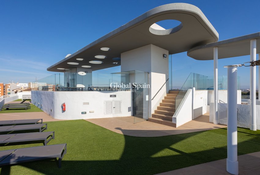 Wederverkoop - APPARTEMENT -
TORREVIEJA - Costa Blanca